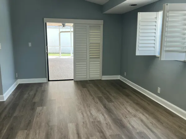a view of an empty walk in closet