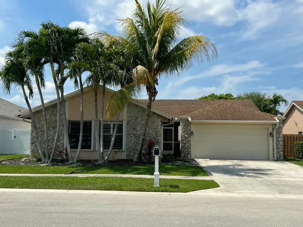 $4,700 | 21023 Rustlewood Avenue, Boca Raton, FL 33428