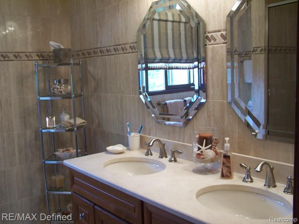 332 Silvervale Drive Rochester, MI 48309 - Photo 28 of 31 2014-05-27 12.48
