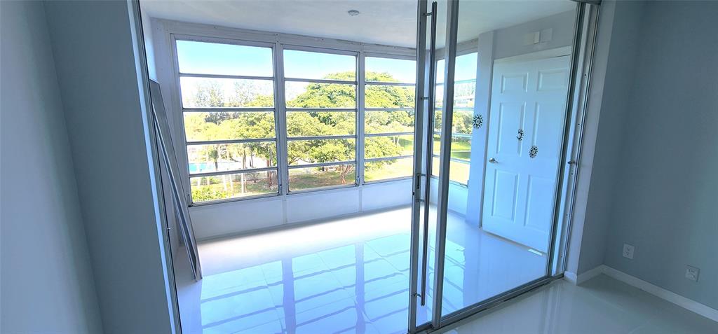 2650 South Course Drive, Unit 505 Pompano Beach, FL 33069 - Photo 15 of 42 a view of an entryway