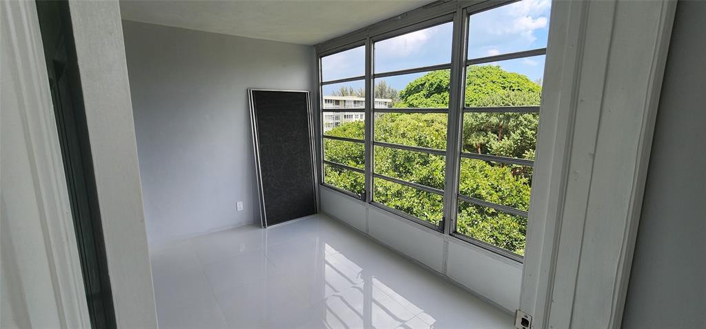 2650 South Course Drive, Unit 505 Pompano Beach, FL 33069 - Photo 19 of 42 a view of natural light