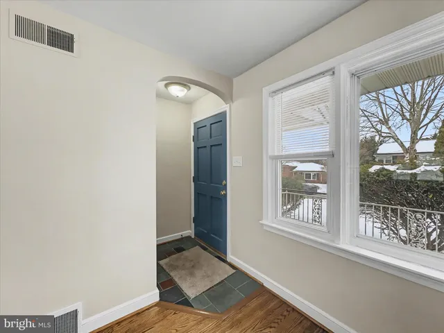 $289,000 | 758 Clearmount Road, York, PA 17403