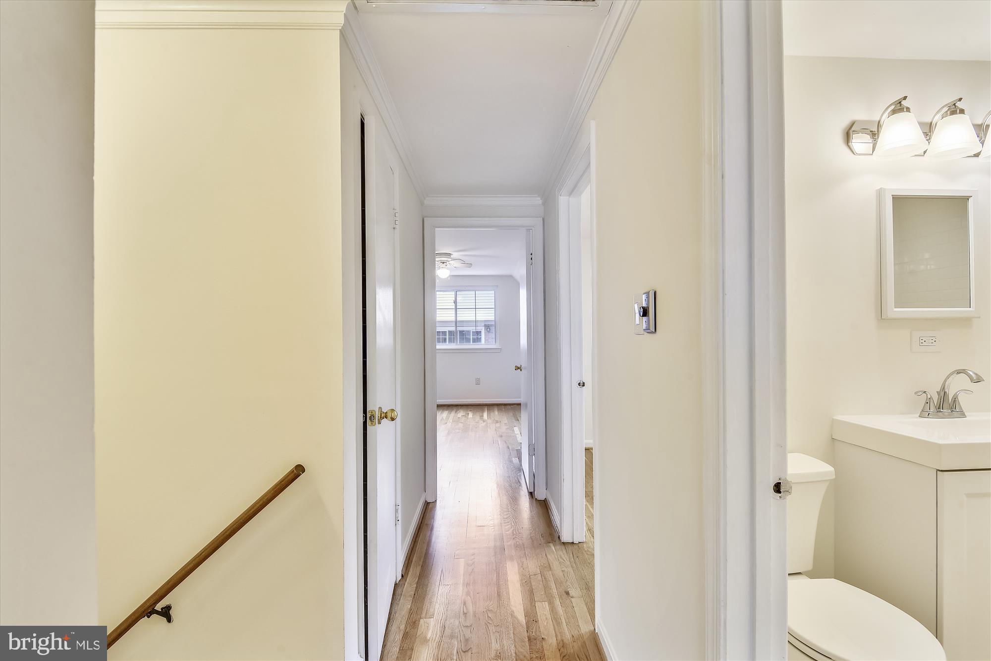 5514 Margate Street Springfield, VA 22151 - Photo 20 of 49 Upper Level Hallway