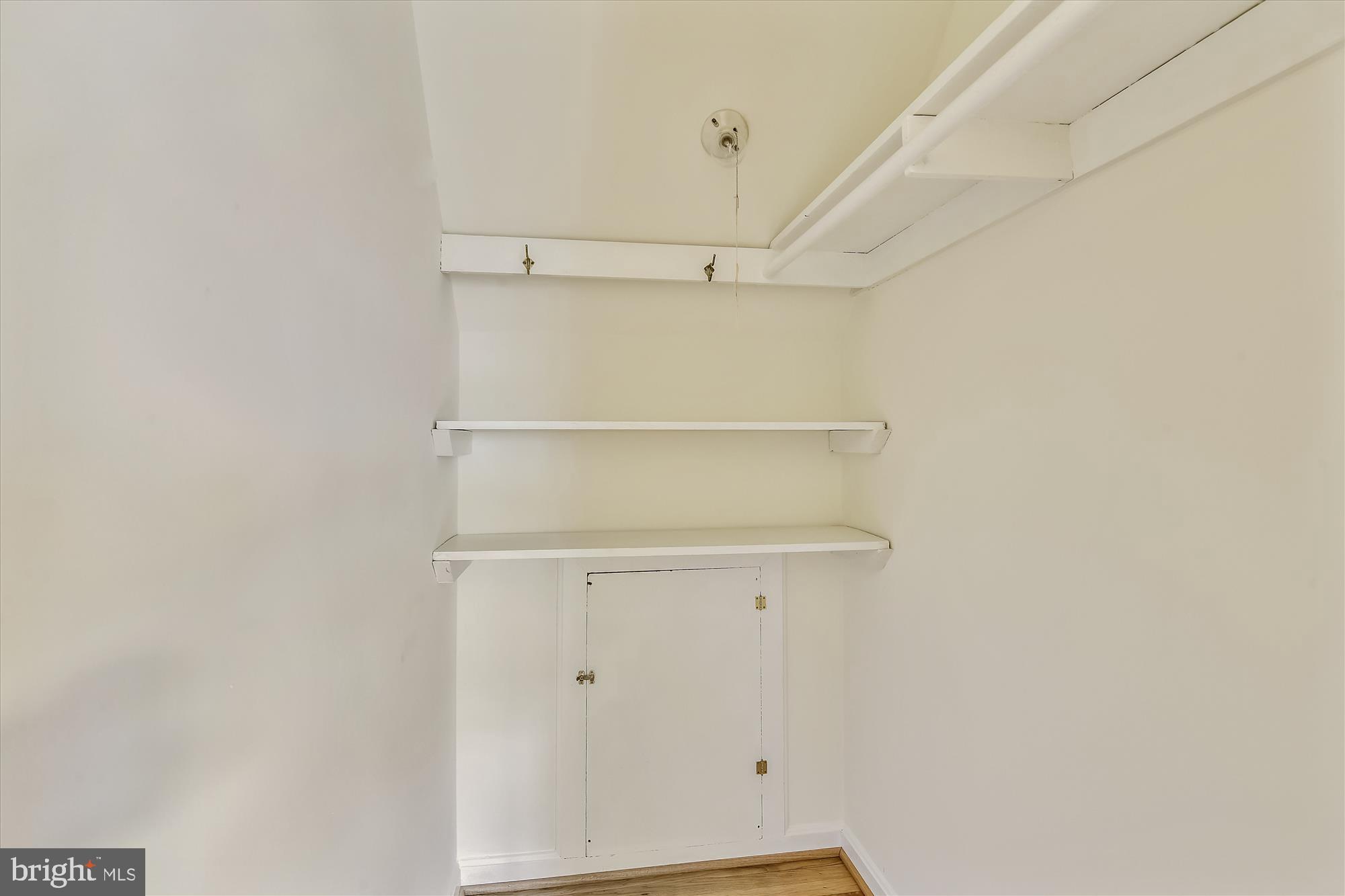 5514 Margate Street Springfield, VA 22151 - Photo 22 of 49 Upper Level Bedroom Closet