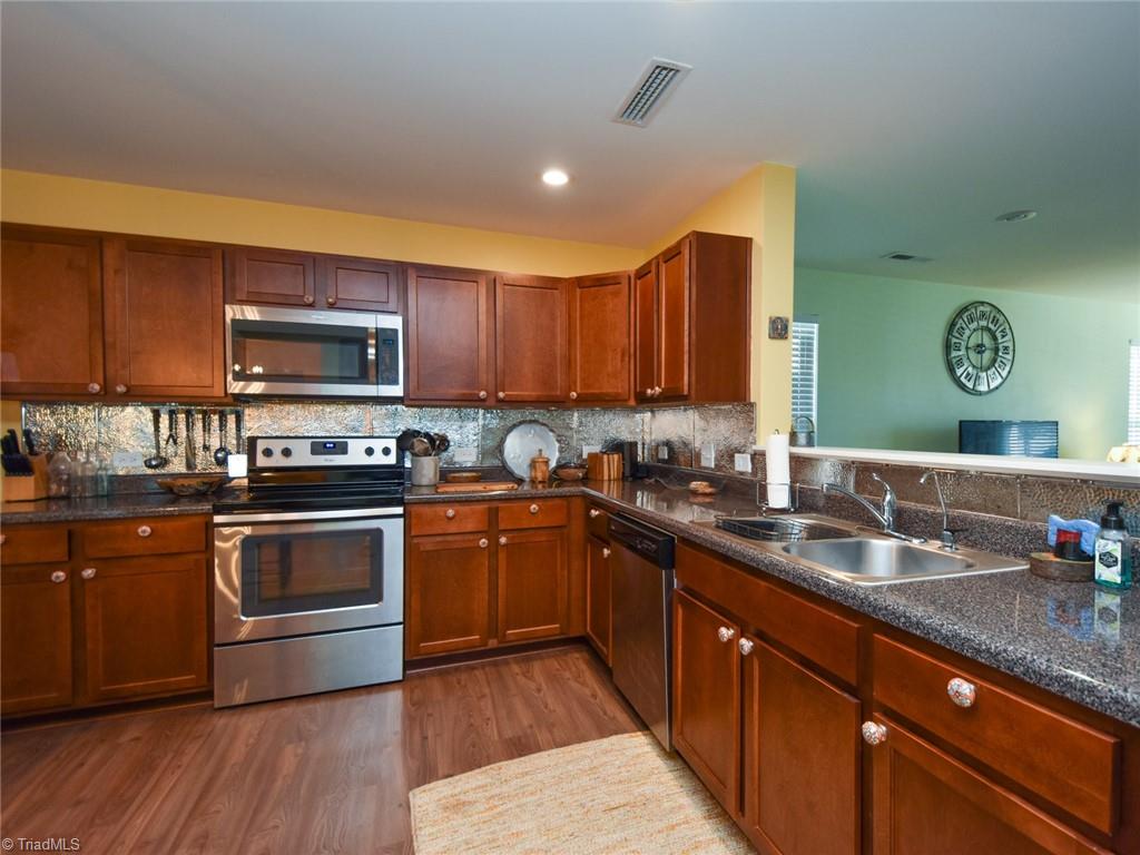 921 Bitting Hall Circle Rural Hall, NC 27045 - Photo 8 of 24 Gallery Image 8