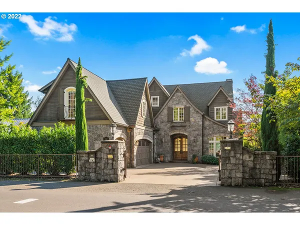 $6,800,000 | 3142 Lakeview Boulevard, Lake Oswego, OR 97035