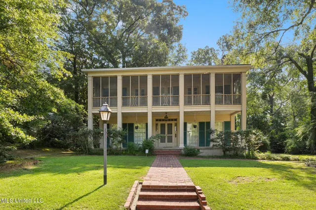 $299,000 | 3730 Kings Highway, Jackson, MS 39216