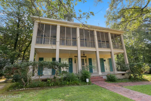 $299,000 | 3730 Kings Highway, Jackson, MS 39216