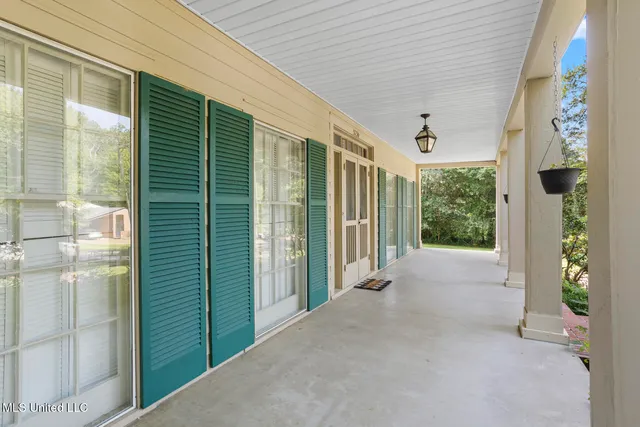 $299,000 | 3730 Kings Highway, Jackson, MS 39216