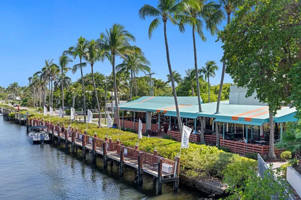 $950,000 | 5285 Sunrise Boulevard, Delray Beach, FL 33484