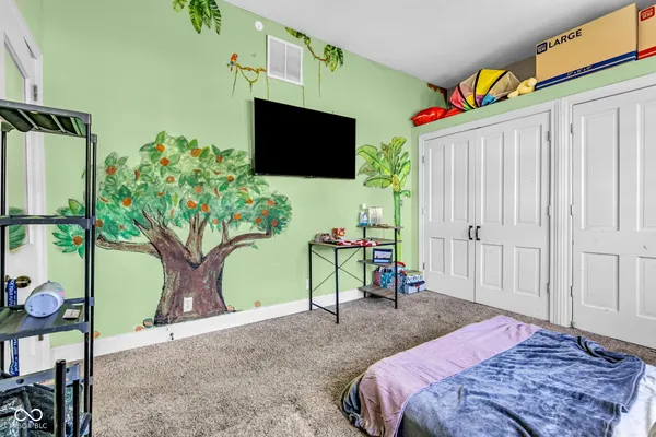 $299,900 | 110 Lincoln Street, Edinburgh, IN 46124