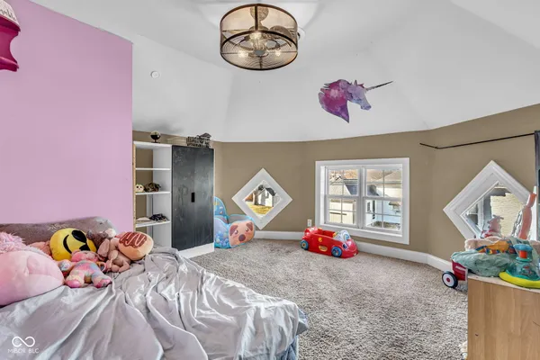 $299,900 | 110 Lincoln Street, Edinburgh, IN 46124