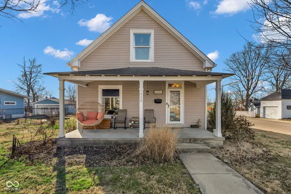 $299,900 | 110 Lincoln Street, Edinburgh, IN 46124