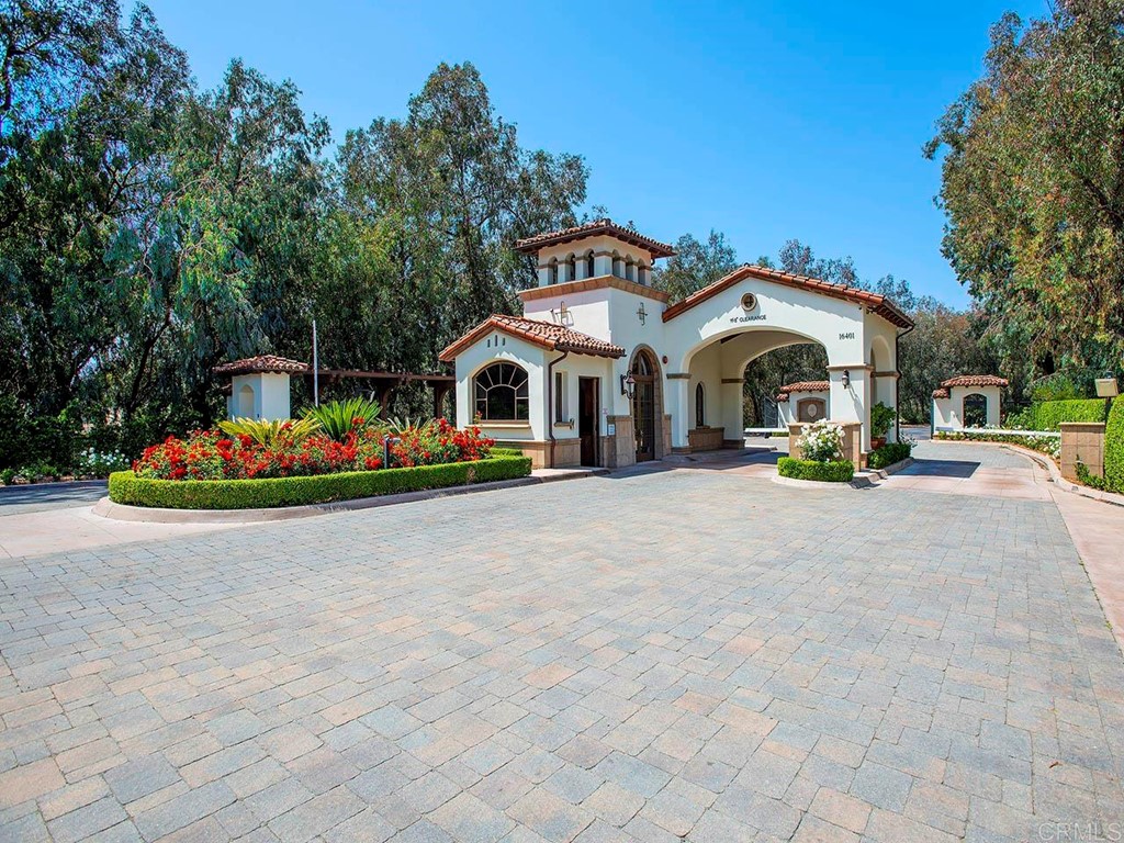 17356 Circa Oriente Rancho Santa Fe, CA 92067 - Photo 22 of 29 a view of outdoor space yard and front view of a house