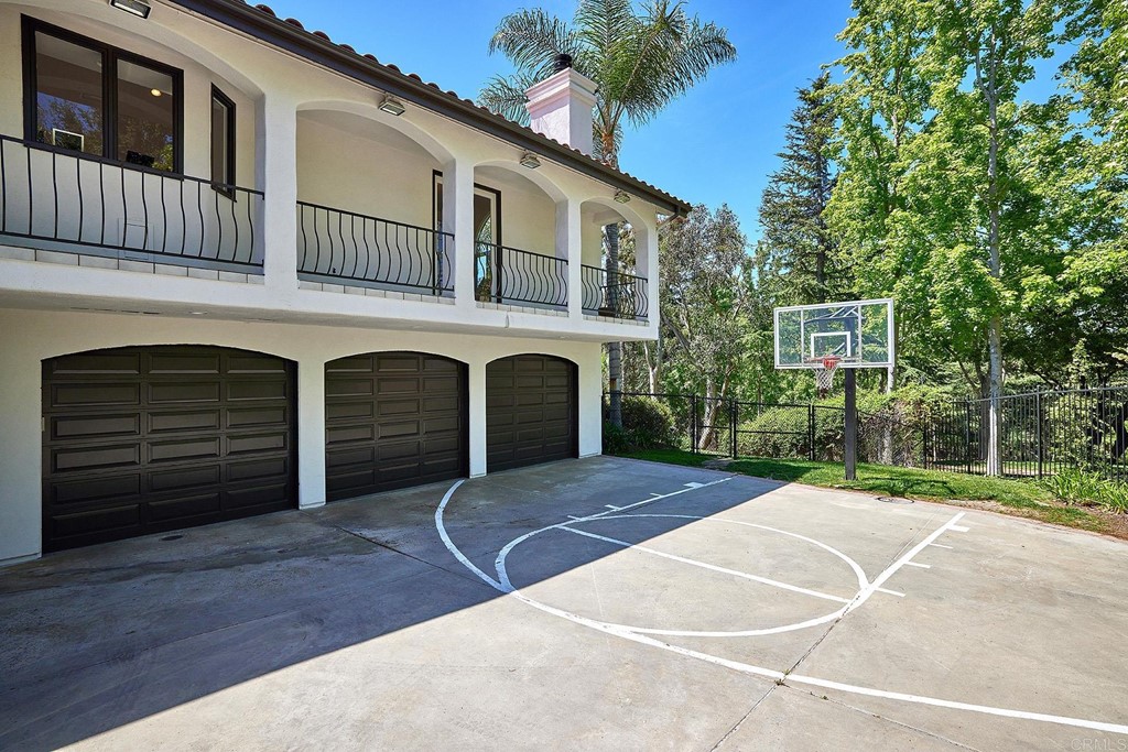 17356 Circa Oriente Rancho Santa Fe, CA 92067 - Photo 28 of 29 a house view with a outdoor space