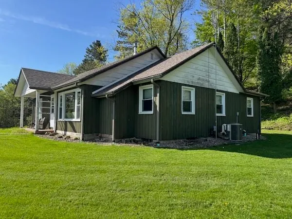 $259,900 | 24078 Chickadee Lane, Richland Center, WI 53581