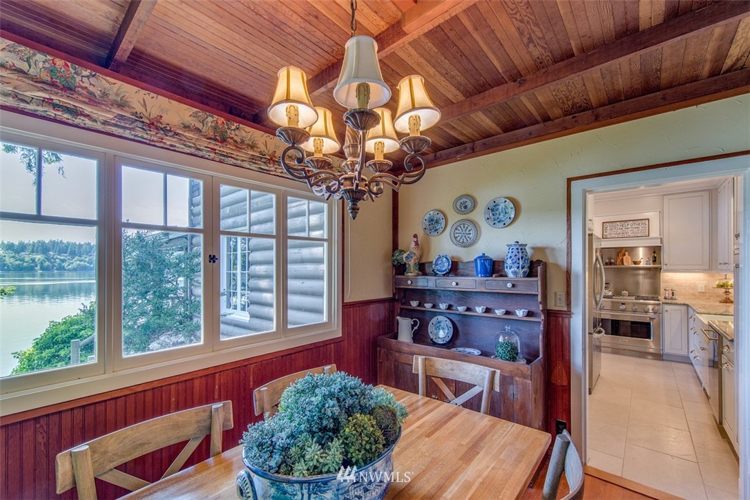 7349 Springridge Road Northeast Bainbridge Island, WA 98110 - Photo 11 of 24 Gallery Image 11
