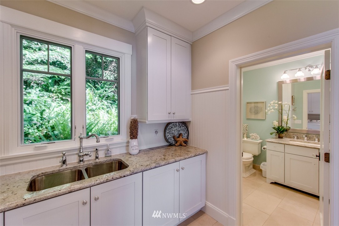 7349 Springridge Road Northeast Bainbridge Island, WA 98110 - Photo 13 of 24 Gallery Image 13