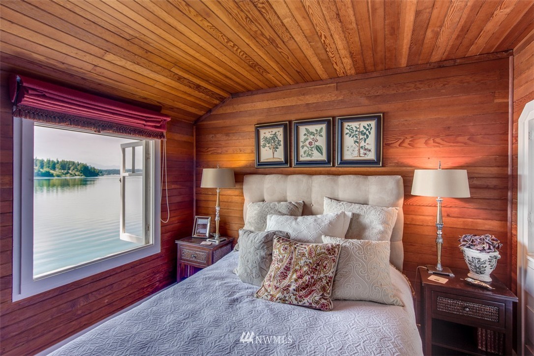 7349 Springridge Road Northeast Bainbridge Island, WA 98110 - Photo 16 of 24 Gallery Image 16