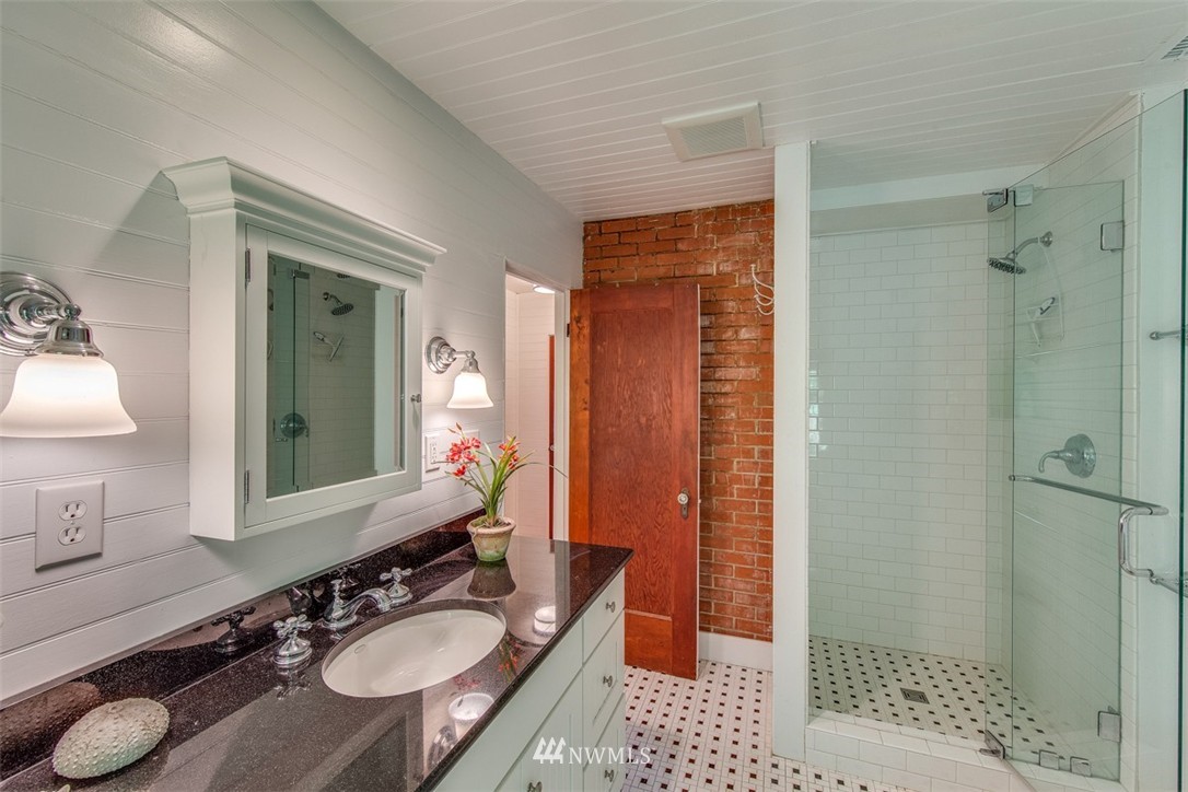 7349 Springridge Road Northeast Bainbridge Island, WA 98110 - Photo 21 of 24 Gallery Image 21