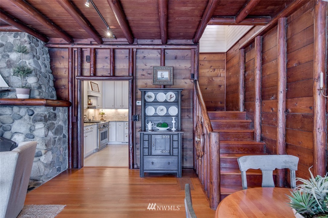 7349 Springridge Road Northeast Bainbridge Island, WA 98110 - Photo 8 of 24 Gallery Image 8
