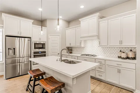 $370,000 | 220 Freeman Loop, Liberty Hill, TX 78642