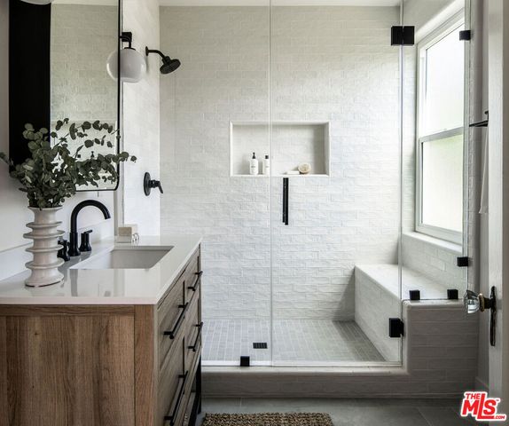 $1,704,472 | 1612 South Ogden Drive, Los Angeles, CA 90019