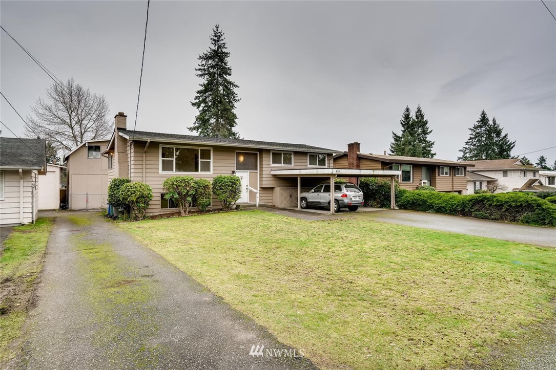 823 Southwest 124th Street Seattle, WA 98146 - Photo 2 of 38 Gallery Image 2
