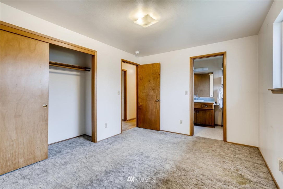 823 Southwest 124th Street Seattle, WA 98146 - Photo 14 of 38 Gallery Image 14
