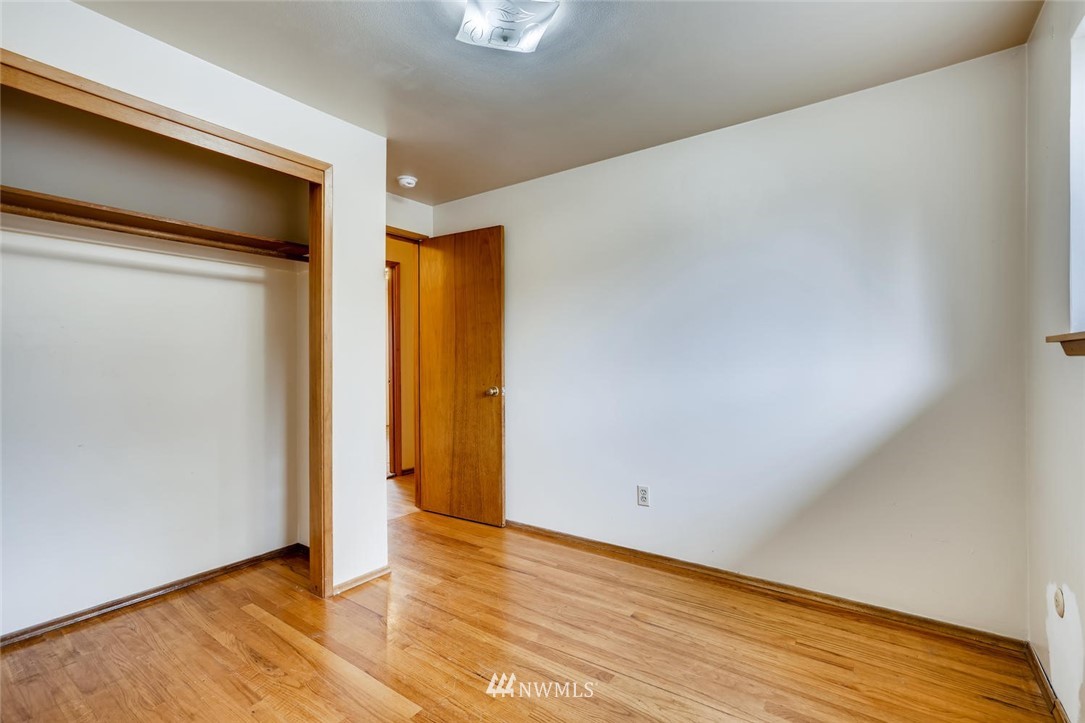 823 Southwest 124th Street Seattle, WA 98146 - Photo 18 of 38 Gallery Image 18