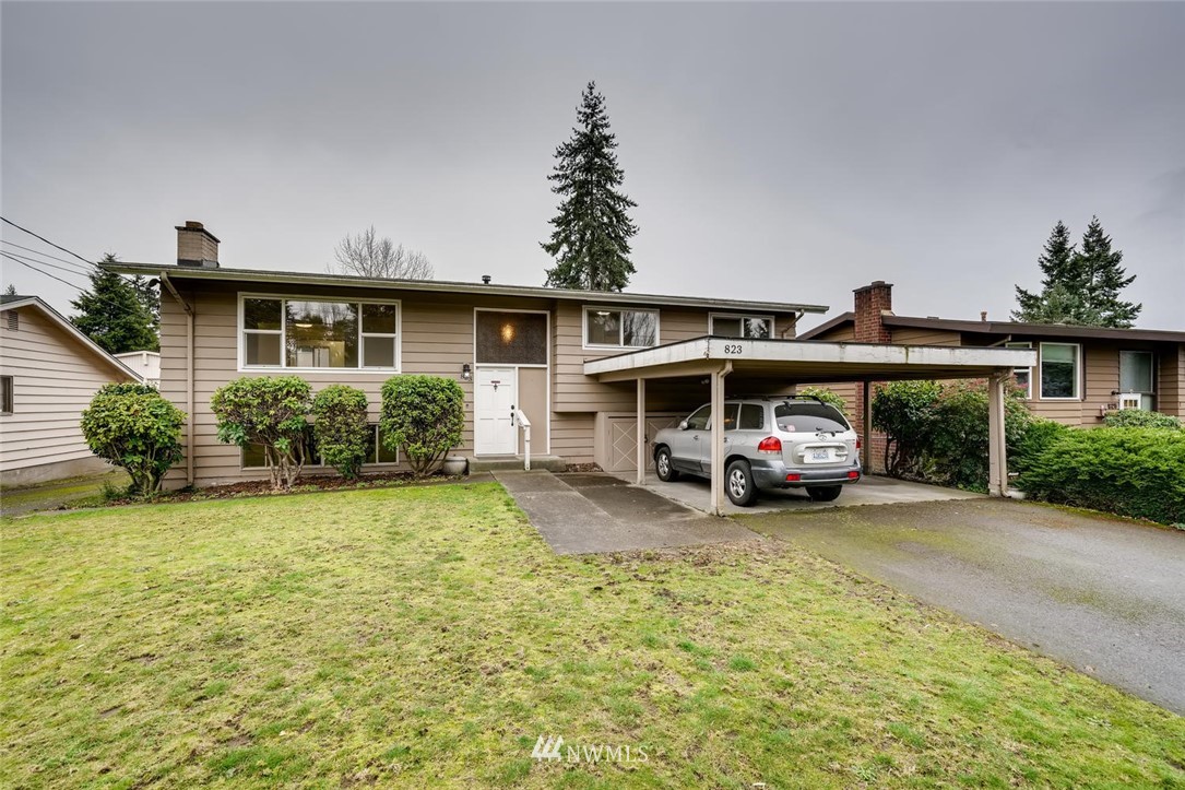 823 Southwest 124th Street Seattle, WA 98146 - Photo 3 of 38 Gallery Image 3