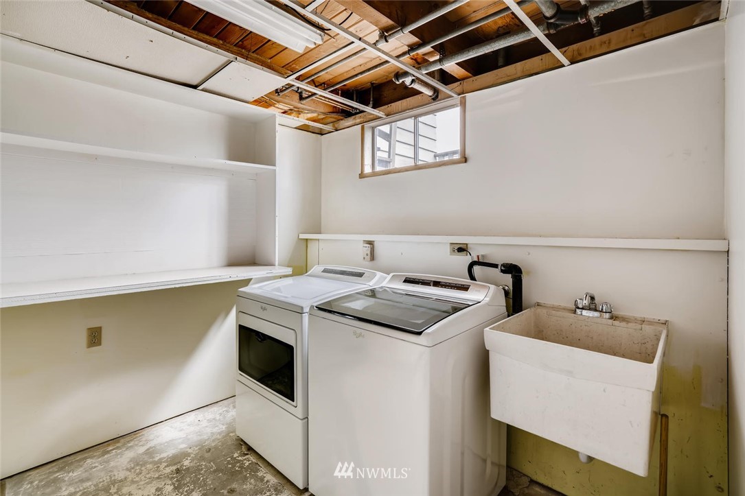 823 Southwest 124th Street Seattle, WA 98146 - Photo 29 of 38 Gallery Image 29