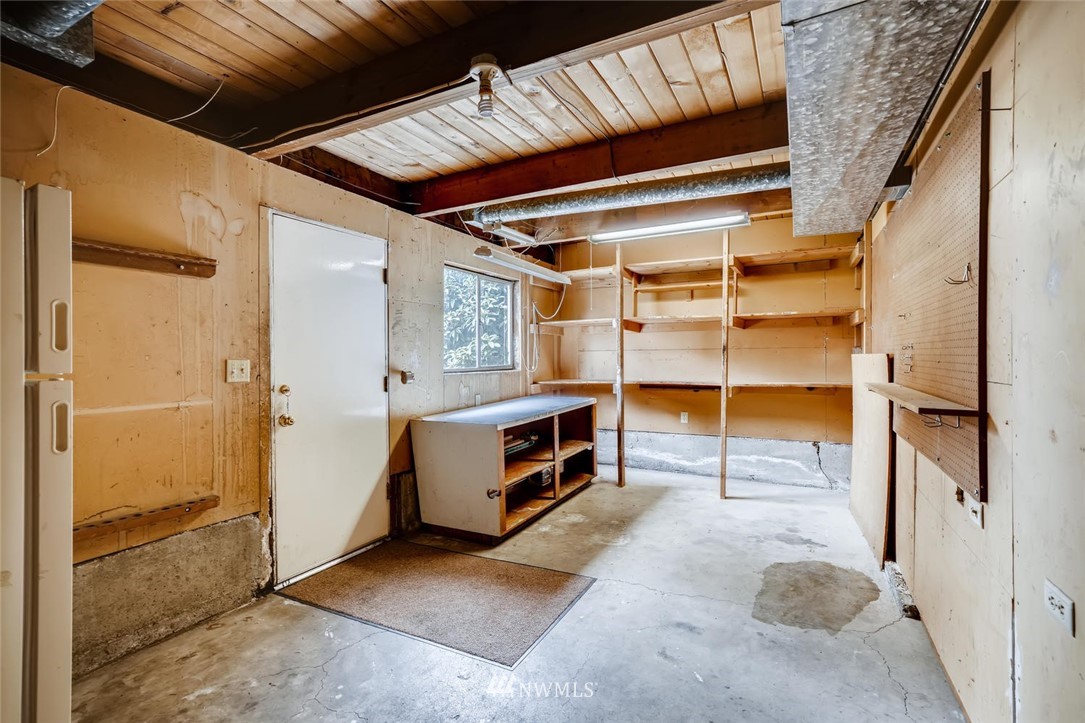 823 Southwest 124th Street Seattle, WA 98146 - Photo 30 of 38 Gallery Image 30