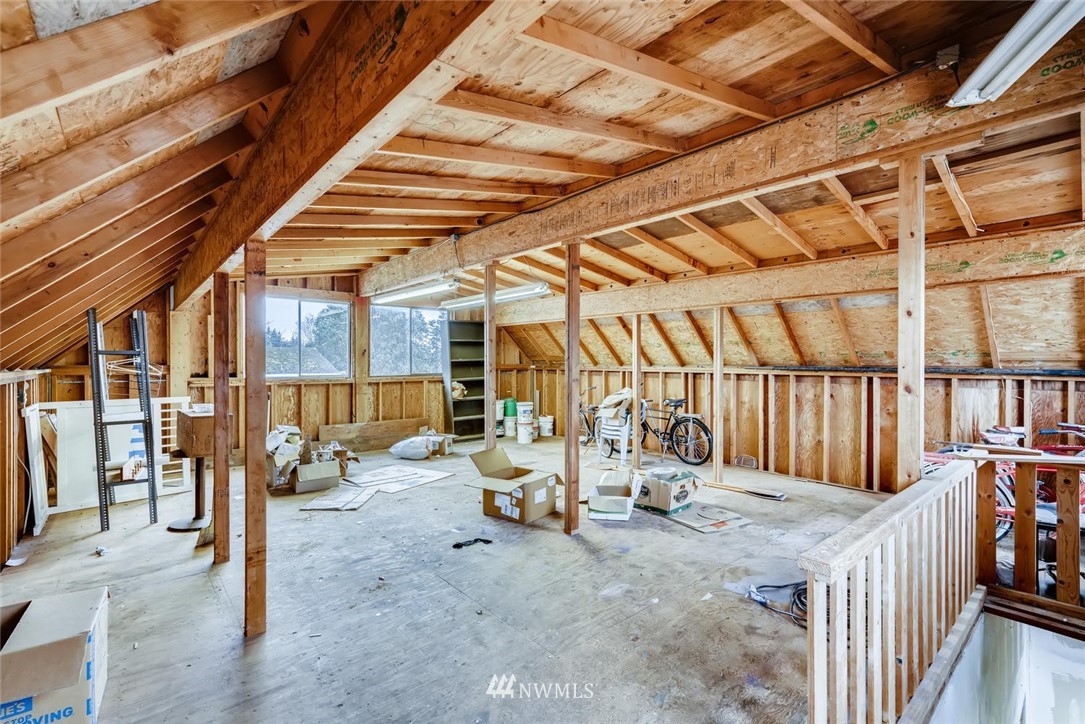 823 Southwest 124th Street Seattle, WA 98146 - Photo 33 of 38 Gallery Image 33