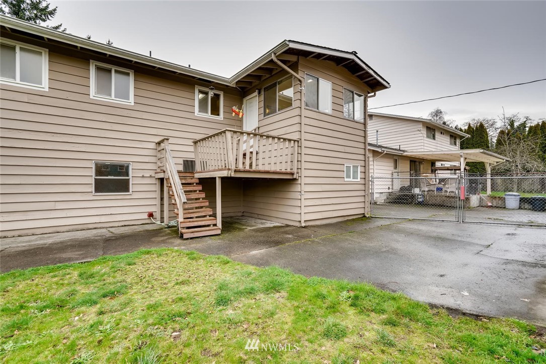 823 Southwest 124th Street Seattle, WA 98146 - Photo 34 of 38 Gallery Image 34