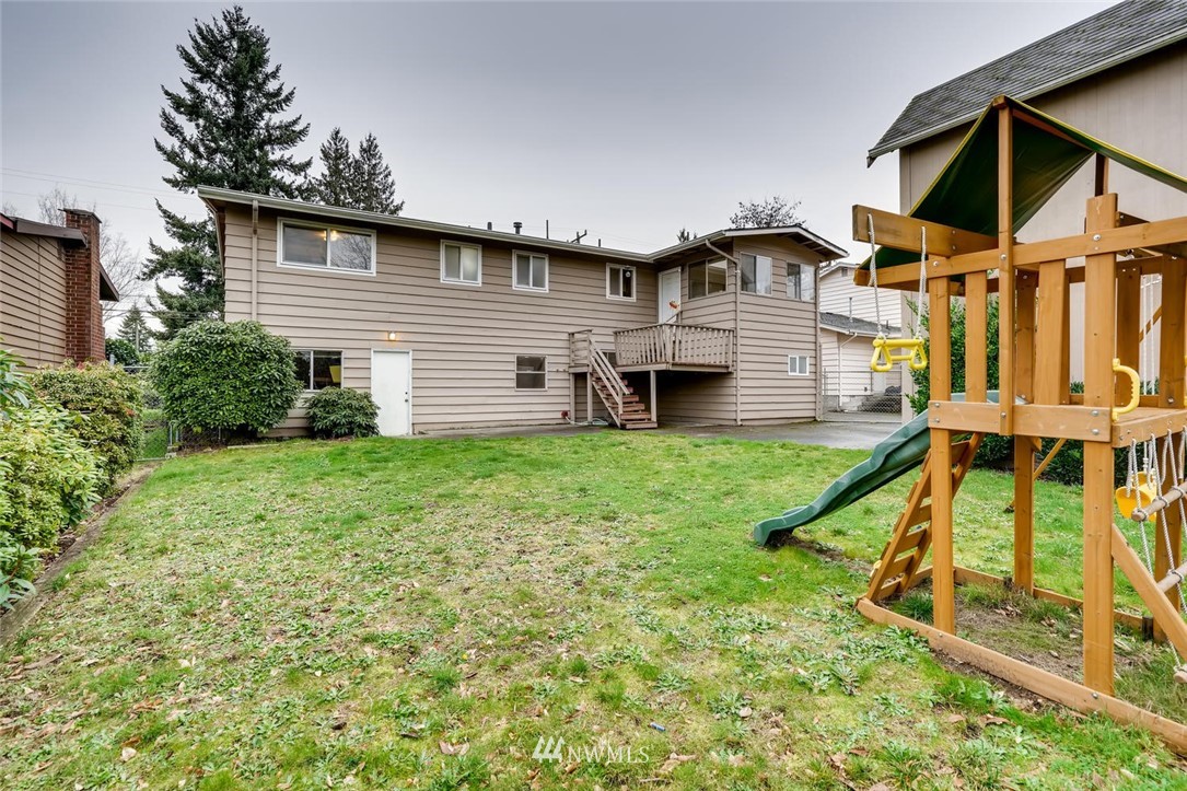 823 Southwest 124th Street Seattle, WA 98146 - Photo 35 of 38 Gallery Image 35
