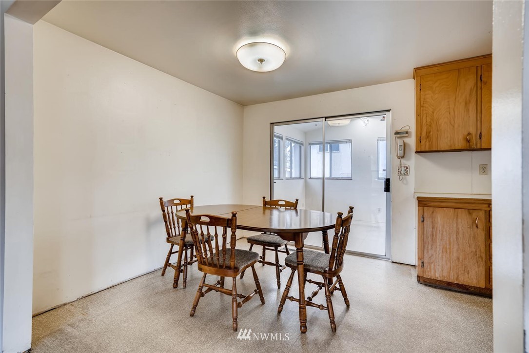 823 Southwest 124th Street Seattle, WA 98146 - Photo 8 of 38 Gallery Image 8