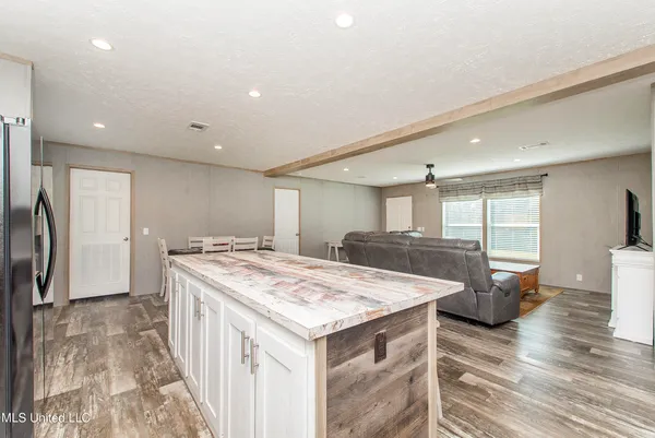 $230,000 | 24 Tom Warner Road, Tylertown, MS 39667