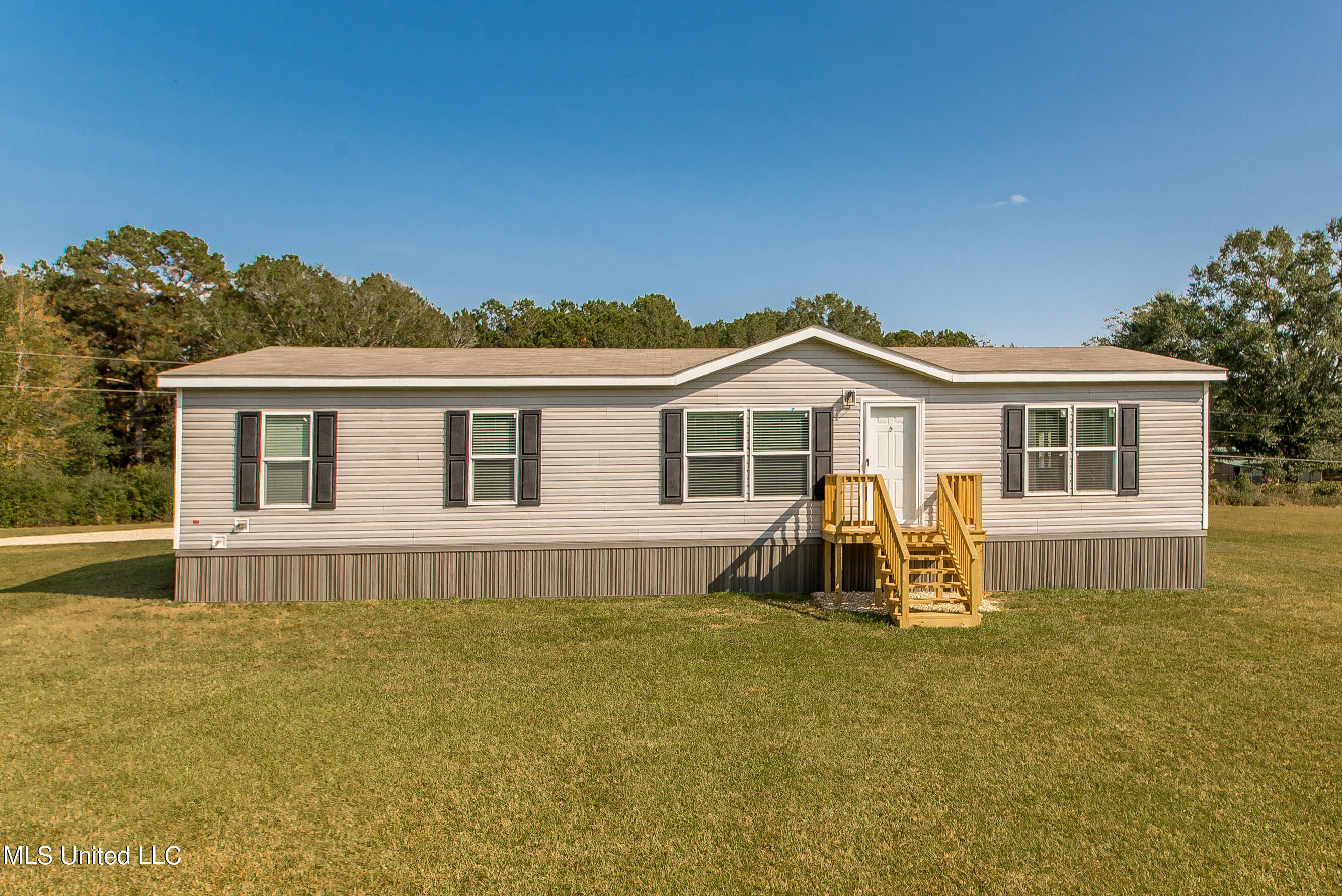 24 Tom Warner Road Tylertown, MS 39667 - Photo 2 of 32 DSC_5167 copy