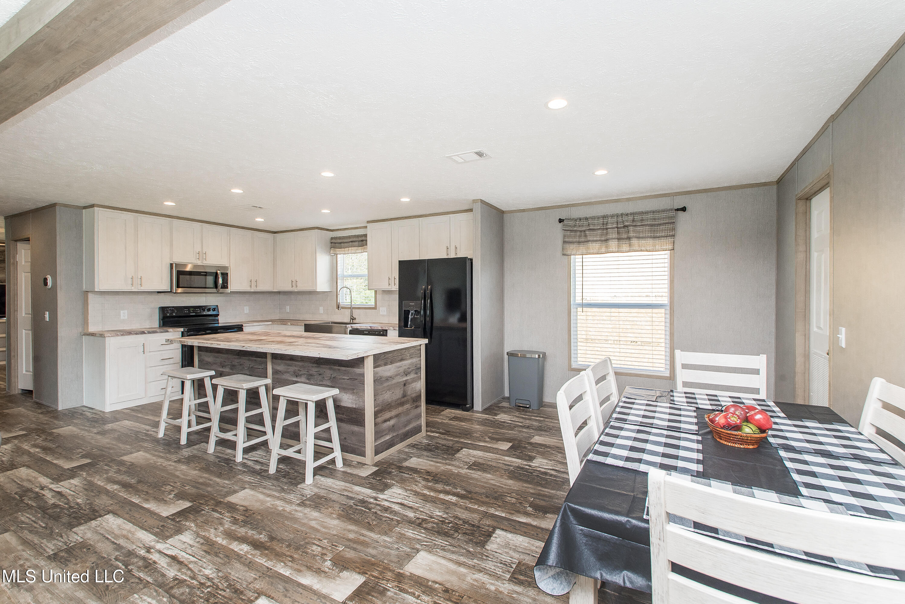 24 Tom Warner Road Tylertown, MS 39667 - Photo 6 of 32 DSC_5185 copy