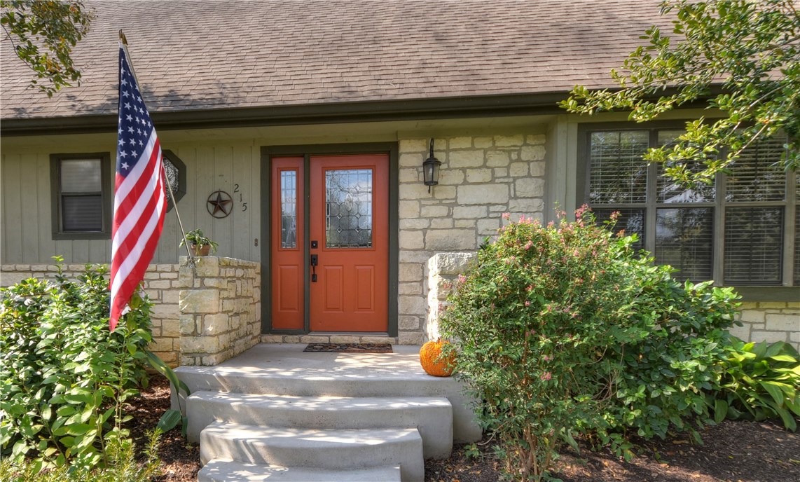 215 South Ridge Circle Georgetown, TX 78628 - Photo 1 of 1 Gallery Image 1