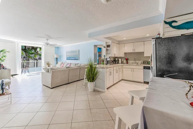 $699,000 | 630 Ocean Drive, Unit 205, Juno Beach, FL 33408
