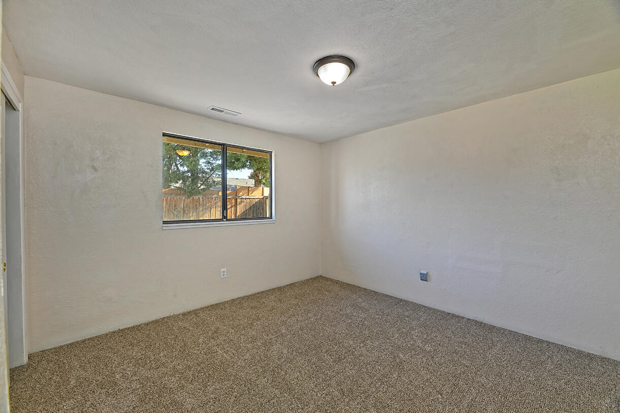 2429 East Barnett Road Medford, OR 97504 - Photo 16 of 25 DSC_1256