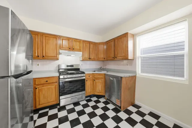 $4,100 | 191 Griffith Street, Unit 2, Jersey City, NJ 07307