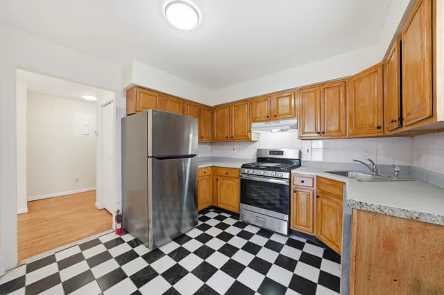 $4,100 | 191 Griffith Street, Unit 2, Jersey City, NJ 07307