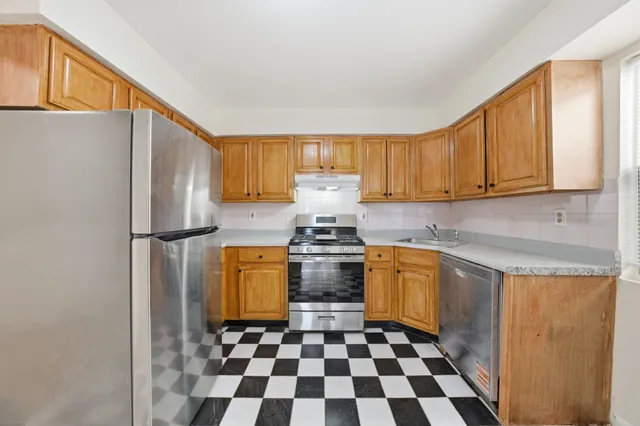 $4,100 | 191 Griffith Street, Unit 2, Jersey City, NJ 07307