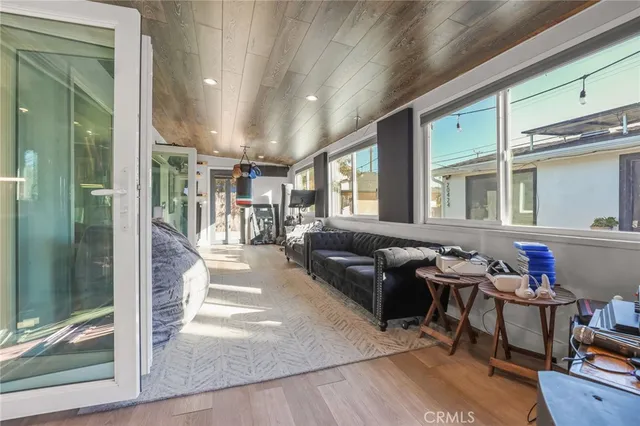 $1,199,000 | 20422-20424 Schoenborn Street, Winnetka, CA 91306