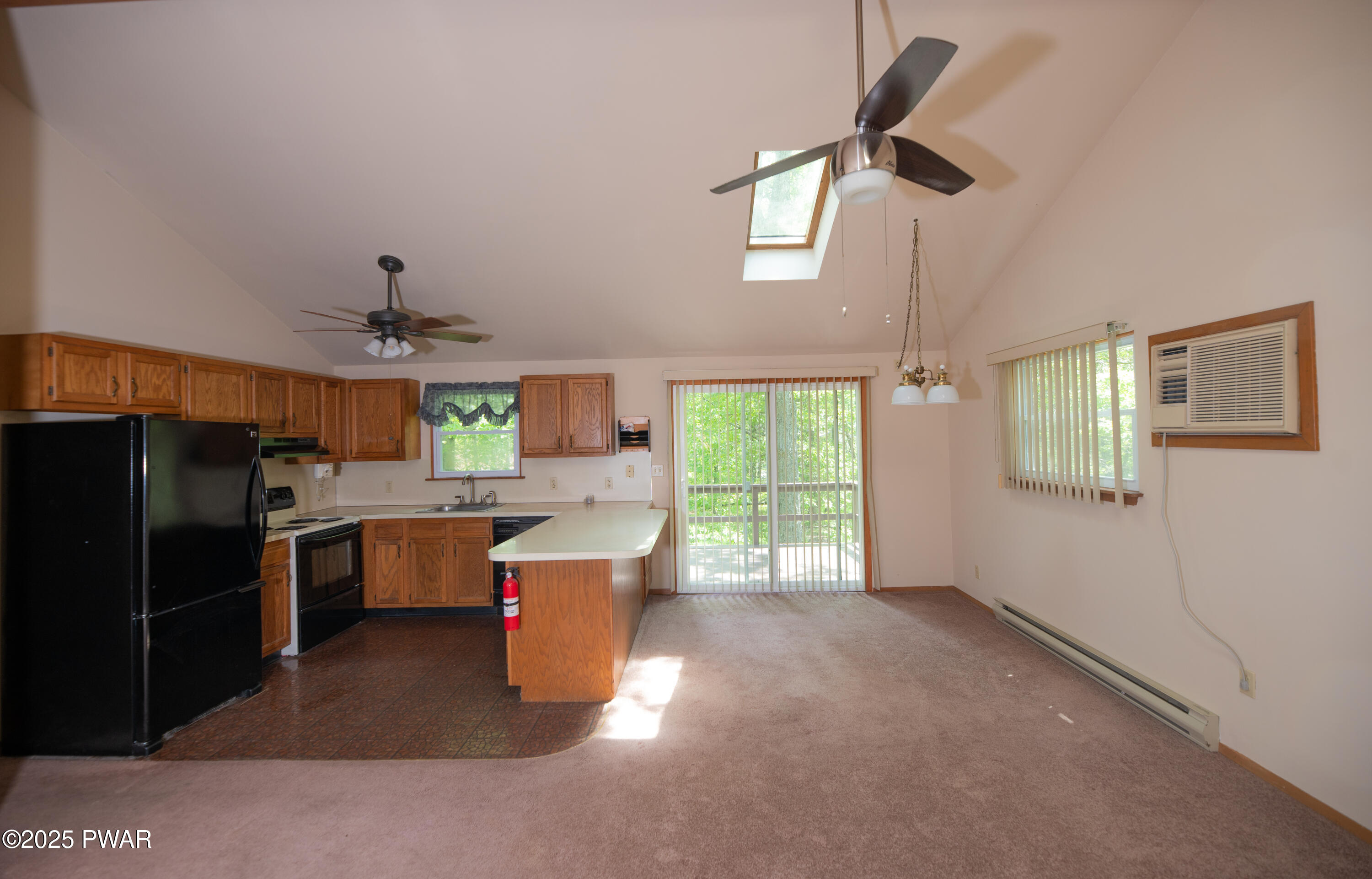 152 Mallard Lane Bushkill, PA 18324 - Photo 2 of 24