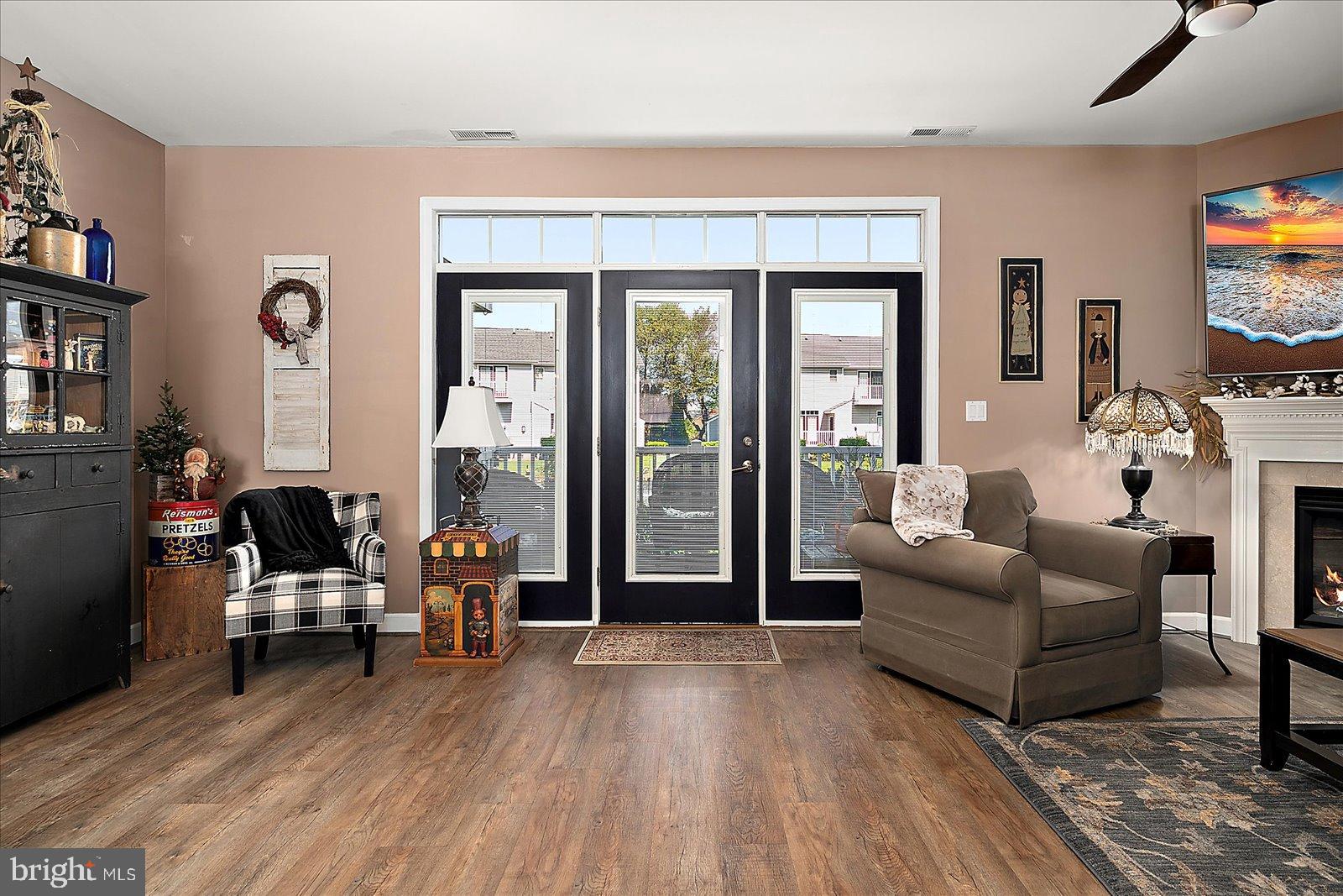 10050 Golf Course Road, Unit 6 Ocean City, MD 21842 - Photo 19 of 60 Inviting entryway with natural light.