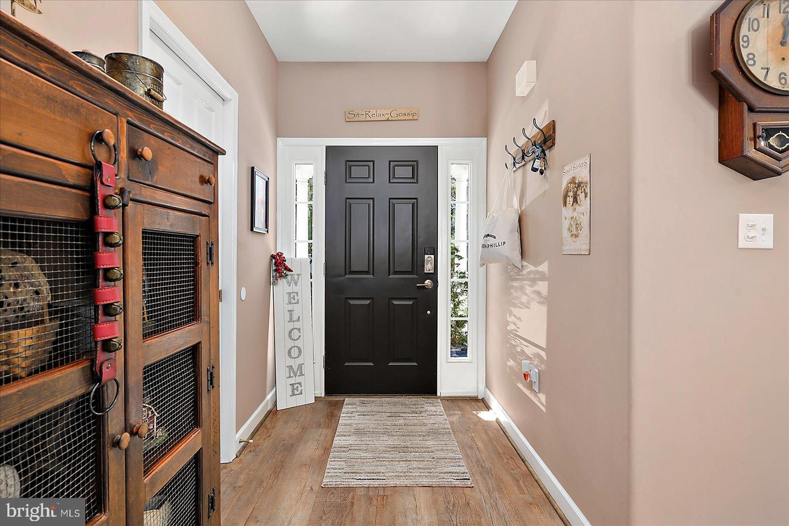 10050 Golf Course Road, Unit 6 Ocean City, MD 21842 - Photo 5 of 60 Inviting entryway with warm, welcoming charm.